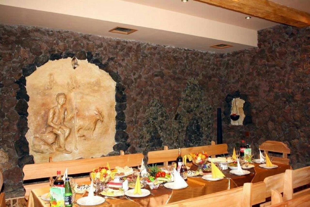 Zangezur Hotel Goris Buitenkant foto
